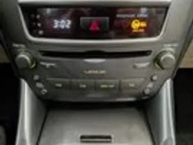 Lexus IS thumbnail 17
