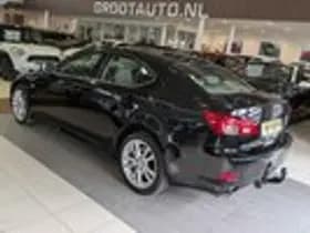 Lexus IS thumbnail 3