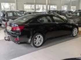 Lexus IS thumbnail 4