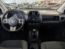 Jeep Compass thumbnail 8