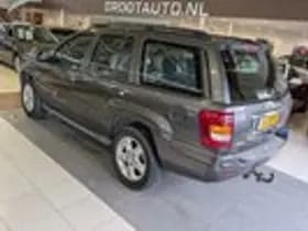 Jeep Grand Cherokee thumbnail 3
