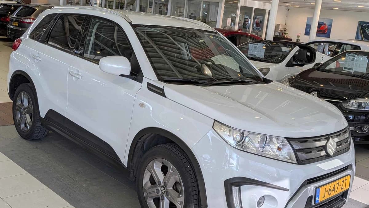 Suzuki Vitara — foto 1