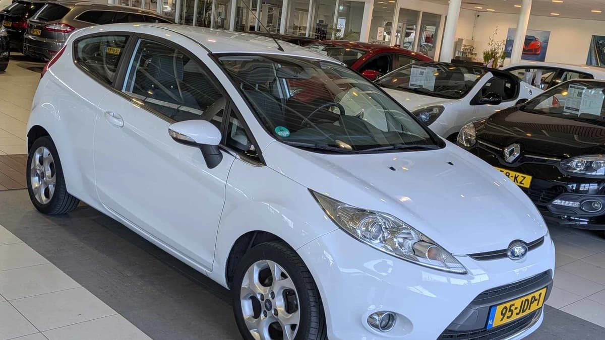 Ford Fiesta — foto 1