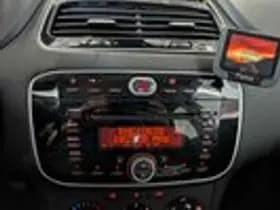 Fiat Punto thumbnail 11