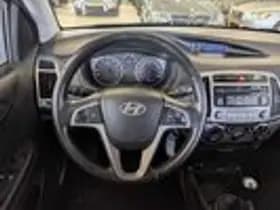 Hyundai i20 thumbnail 10