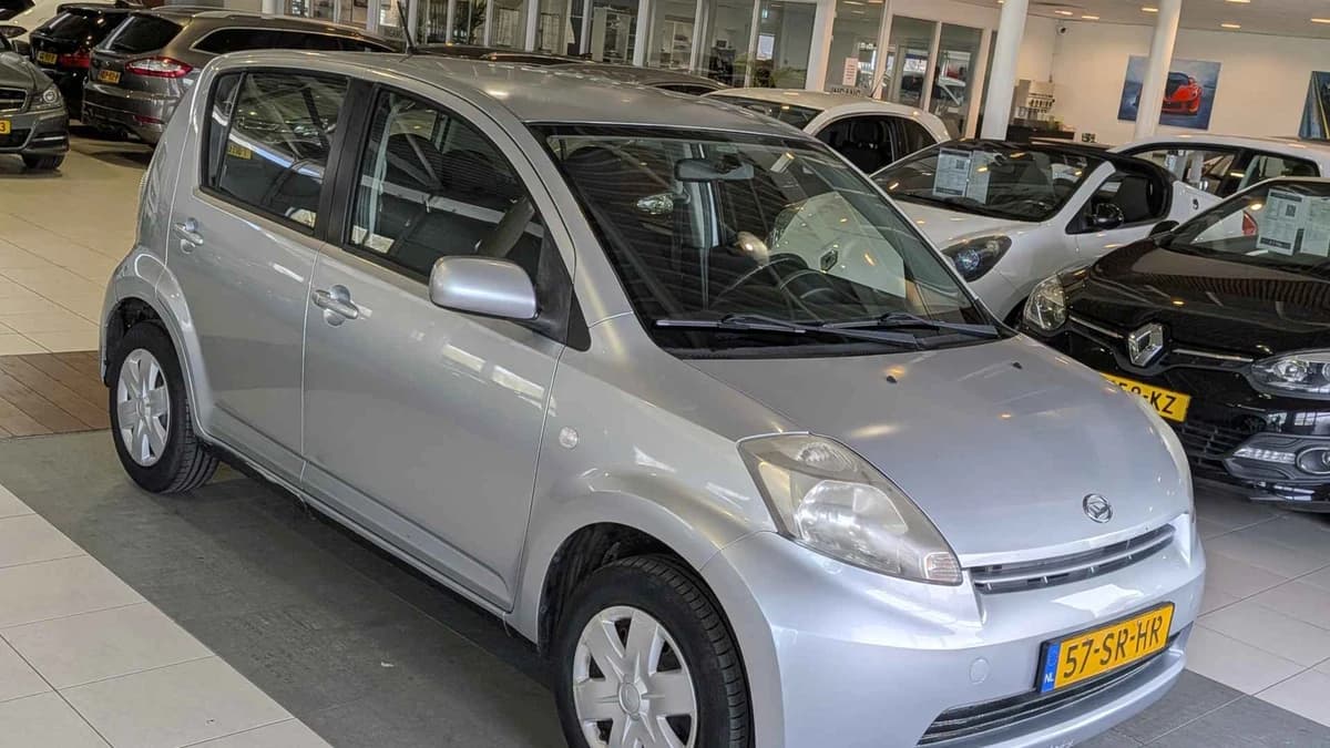 Daihatsu Sirion — foto 1