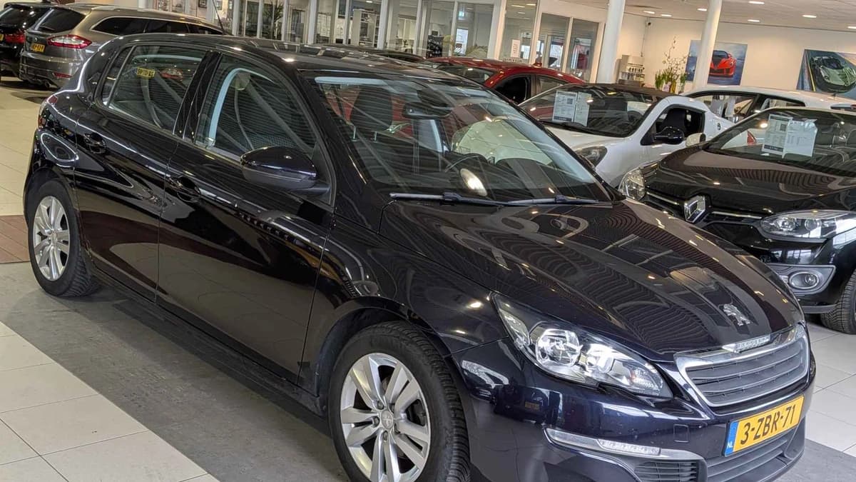 Peugeot 308 — foto 1