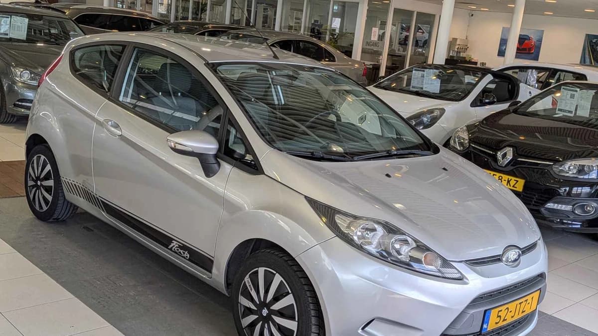Ford Fiesta — foto 1
