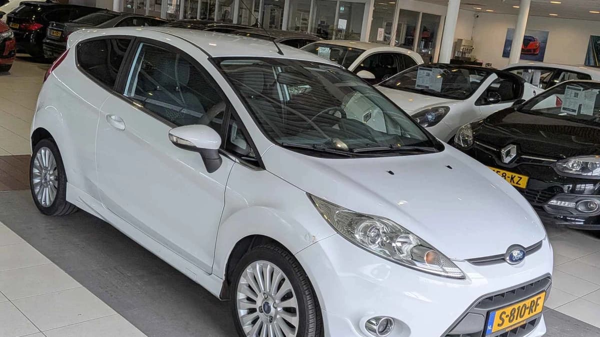 Ford Fiesta — foto 1