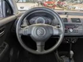 Suzuki Swift thumbnail 9