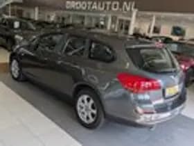 Opel Astra thumbnail 3