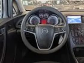 Opel Astra thumbnail 10