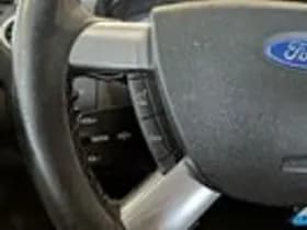 Ford Focus thumbnail 11