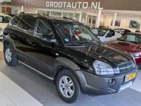 Hyundai Tucson thumbnail 1