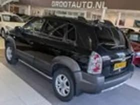 Hyundai Tucson thumbnail 3