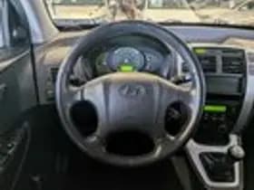 Hyundai Tucson thumbnail 10