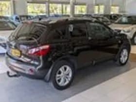 Nissan Qashqai thumbnail 4