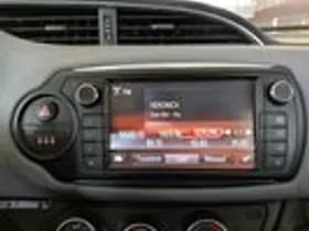 Toyota Yaris thumbnail 16