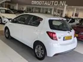 Toyota Yaris thumbnail 3