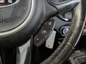 Kia Carens thumbnail 16