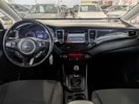Kia Carens thumbnail 10