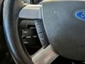 Ford C-Max thumbnail 11