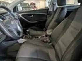 Hyundai i30 thumbnail 6