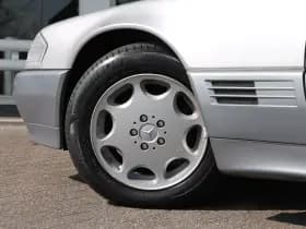 Mercedes-Benz SL-Klasse thumbnail 19