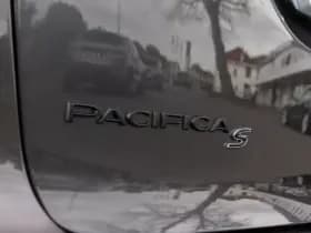 Chrysler Pacifica thumbnail 24