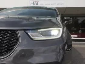 Chrysler Pacifica thumbnail 26