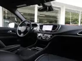 Chrysler Pacifica thumbnail 31