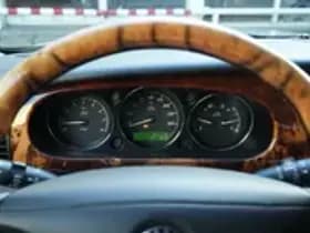 Jaguar XJ thumbnail 20