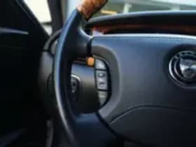 Jaguar XJ thumbnail 21