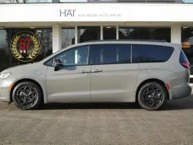 Chrysler Pacifica thumbnail 23