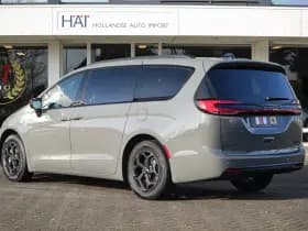Chrysler Pacifica thumbnail 26