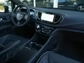 Chrysler Pacifica thumbnail 28