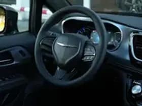 Chrysler Pacifica thumbnail 30