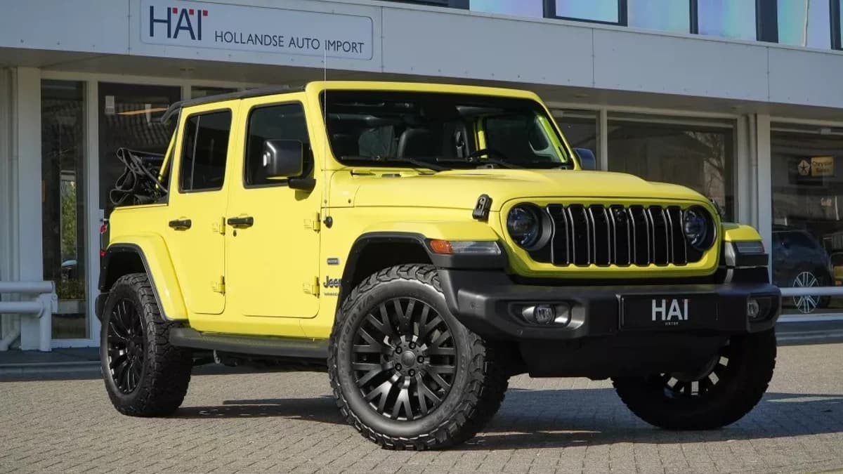 Jeep Wrangler Unlimited 4xe 380 Sahara I BRUTE 20 inch I ACC I Softtop en Hardtop — foto 1