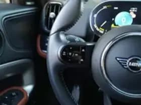 MINI Countryman 2.0 Cooper S E ALL4 Yours John Cooper Works | Pano I ACC thumbnail 6