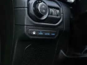 Jeep Wrangler thumbnail 12