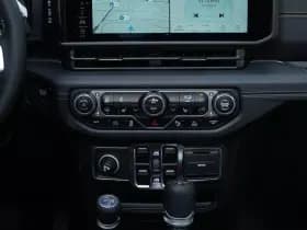 Jeep Wrangler thumbnail 9