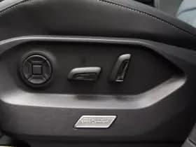 Volkswagen Touareg thumbnail 12