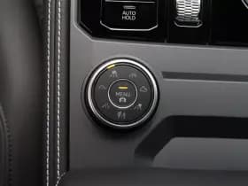 Volkswagen Touareg thumbnail 8