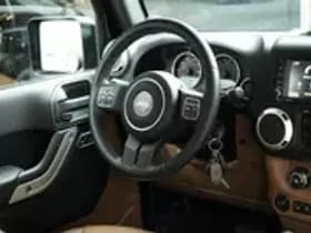 Jeep Wrangler thumbnail 4