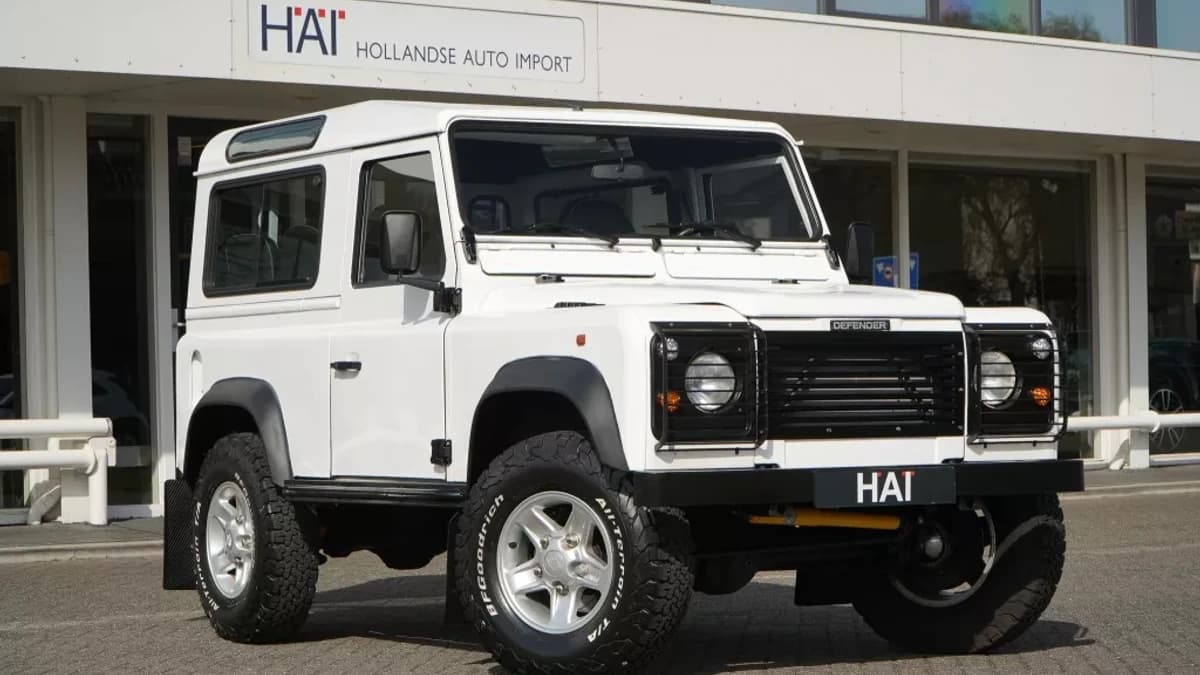 Land Rover Defender — foto 1