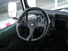 Land Rover Defender thumbnail 15