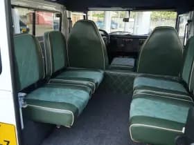 Land Rover Defender thumbnail 21