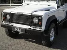 Land Rover Defender thumbnail 4