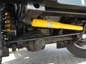 Land Rover Defender thumbnail 10