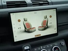 Land Rover Defender thumbnail 11